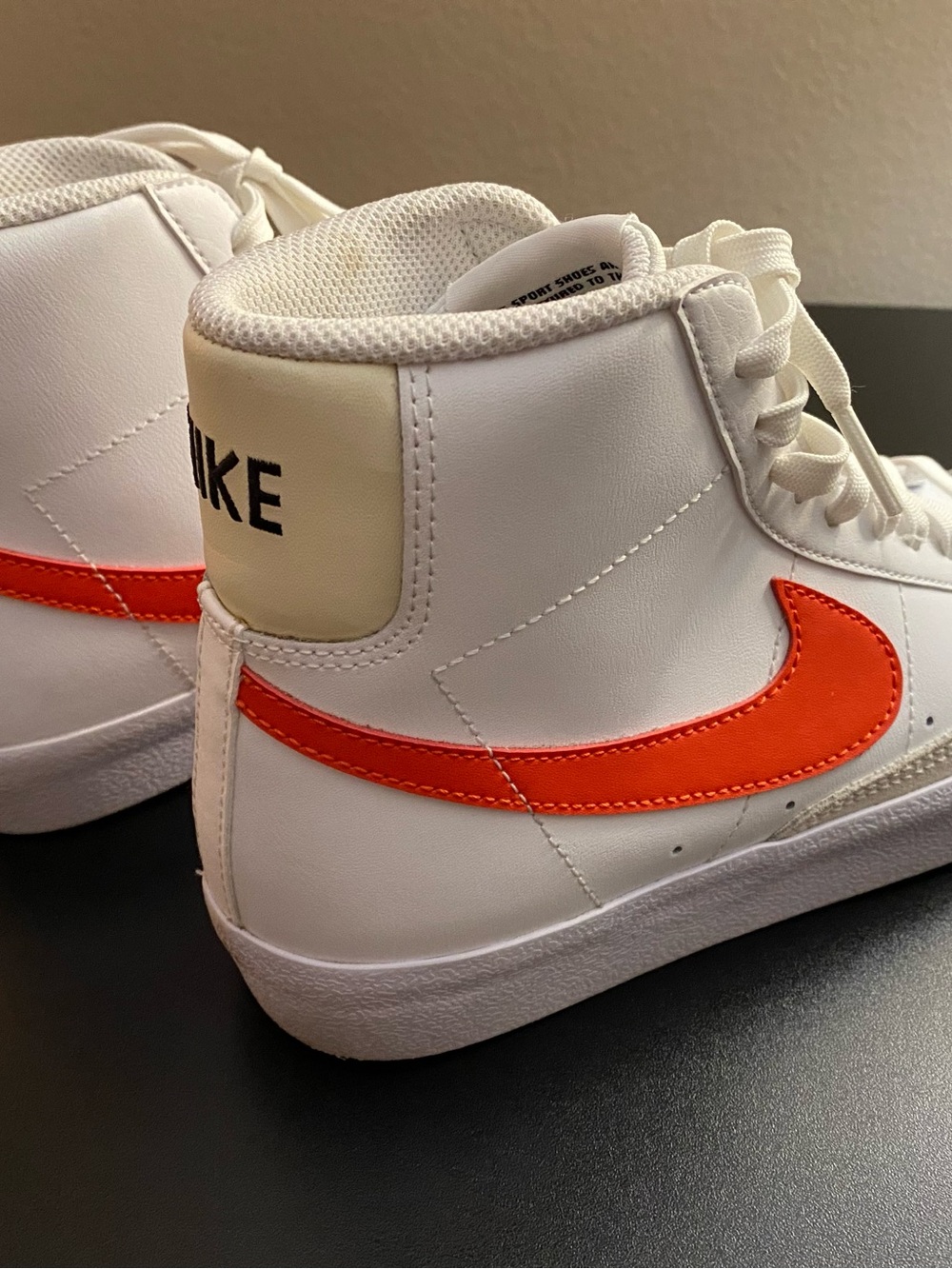 Nike Blazer Mid 77 Vintage White Picante Red Youth 4.5Y DA4086-110 High Top Shoe